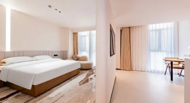 Люкс Deluxe Shengjing Holiday Inn