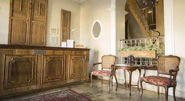 A Casa das Portas Velhas