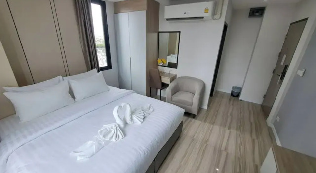 Номер Superior The Riski Hotel at Bangphlat Station SHA