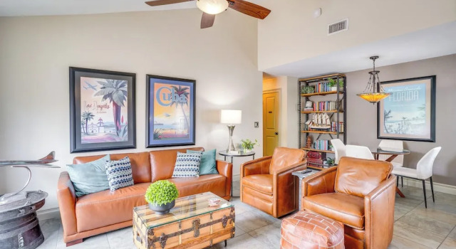 Коттедж с 2 комнатами Lovely Tustin Home w/ Outdoor Kitchen: 3 Mi to Zoo