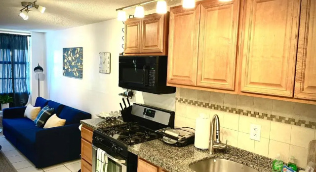 Апартаменты 1 bedroom in the BEST location in South Beach !