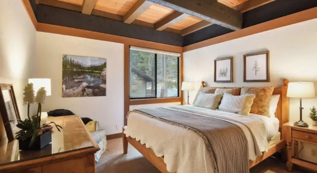 Joy on the River Stunning Waterfront Home for 10, Забронировать Дом для отпуска Олимпик-Вэлли Скво-Вэлли
