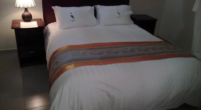 Коттедж Executive The Crested Crane Bwindi Hotel