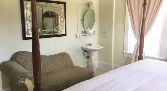 Люкс с 2 комнатами The DeLand Hotel