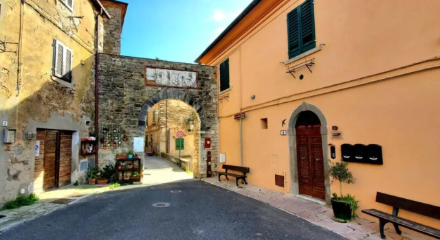 CASINA TOSCANA, Cozy studio in the heart of Campiglia Marittima with FREE Wi-Fi