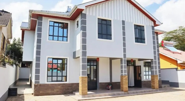 Lux Suites Advent Homes Naivasha, Rezervovat Rekreační dům Hotely v Nakuru County s parkováním, Parkování