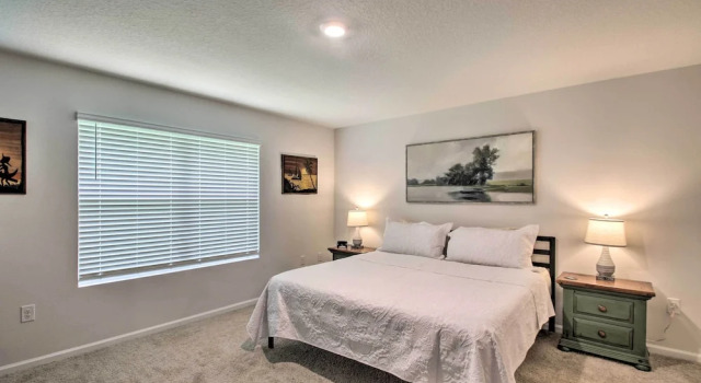 Musical Pensacola Home w/ Fire Pit + Grill!, 预订 酒店 彭萨科拉海滩 Panhandle Florida