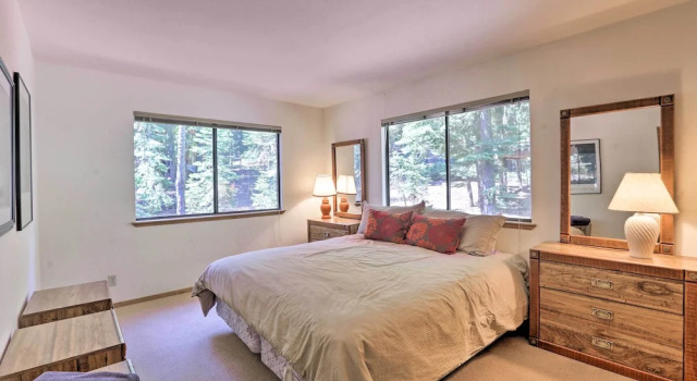 Коттедж North Lake Tahoe Cabin: 4 Mi to the Beach!