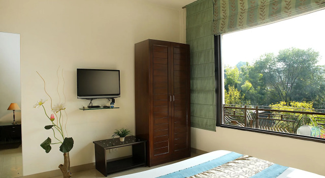 Ahuja Residency Parklane, Забронировать Отель «постель и завтрак» Гургаон 