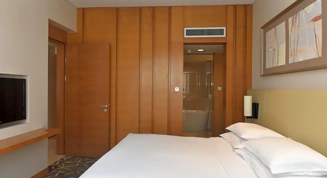 Люкс Crowne Plaza Zhongshan Wing On City by IHG