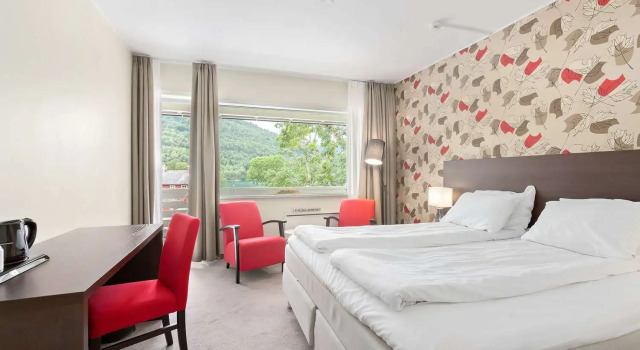 Двухместный номер Superior с балконом и с видом на море Kinsarvik Fjordhotel, BW Signature Collection