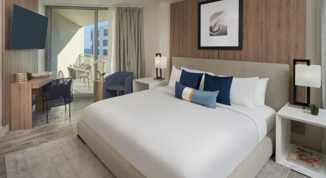 Двухместный номер Standard с балконом и с видом на сад Hillsboro Beach Resort By Kasa