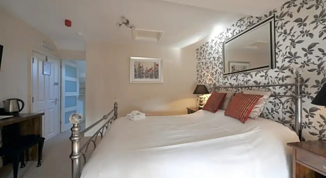 Номер Deluxe Priory hotel
