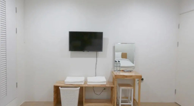 INTERest POSHTEL