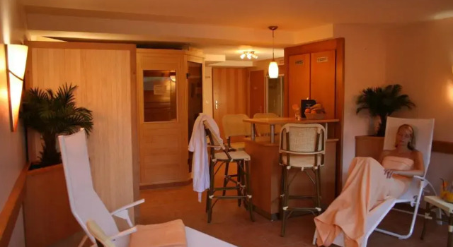 Hotel Café Wahlde Restaurant, Забронировать Отель Отели Oldenburger Muensterland с парковкой, Парковка