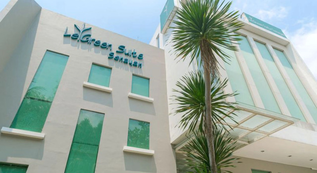 LeGreen Suite Senayan, Book Hotel Hotels in Jakarta Province with Parking, Parking