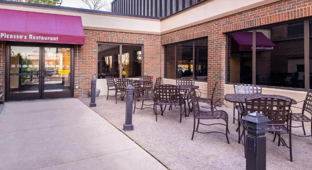 Run of House Holiday Inn Hotel & Suites Warren by IHG