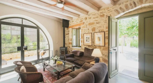 Casa Olea - A Venetian era Home with Courtyard