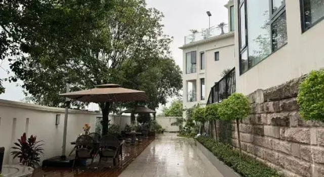 Pinshan Xiaozhu Homestay, Varaa Hotelli Hotellit Chongqing Area uima-altaalla, Uima-allas