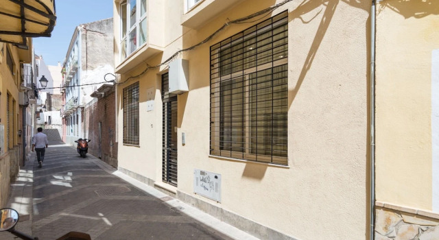 Lovely & Quiet City Center Apartment