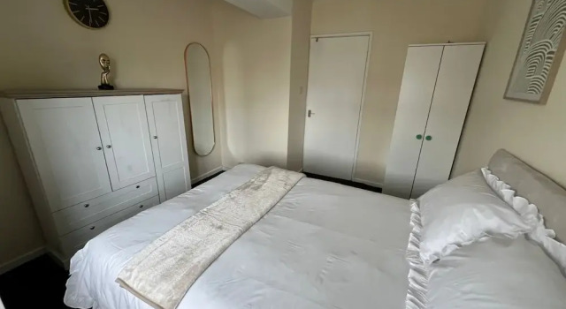 Charming London Apartment Near Attractions