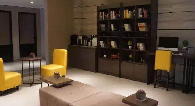 Homeinn Plus Hotel (Beijing Station, Guangjinmen Subway Station Branch)