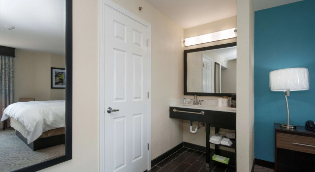 Best Western Travelers Rest/Greenville, Забронировать Отель Отели Тревеллерс-Рест с бассейном, рядом с Carolina Honey Bee Company, Бассейн