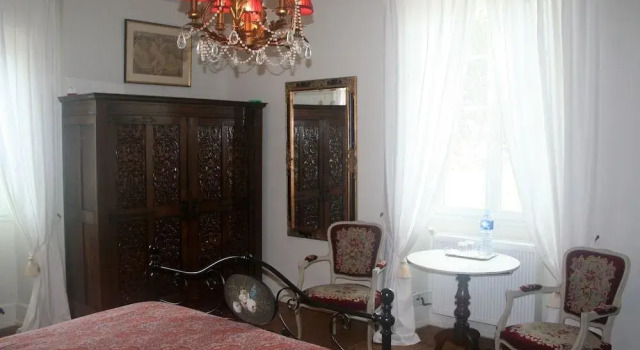 La Double Porte, Book Hotel Hoteller i Castera-Verduzan med parkering, Parkering