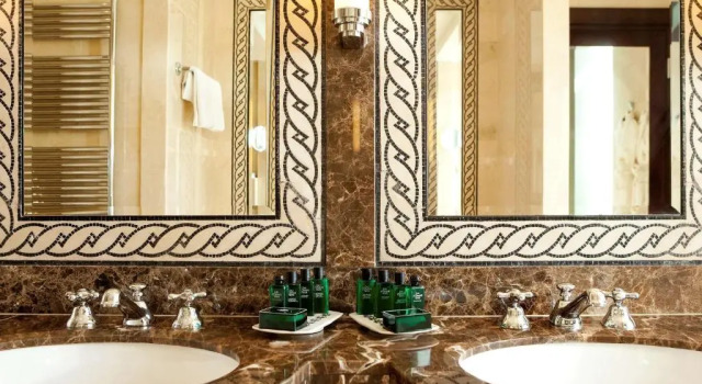 Deluxe suite Royal Hotel Oran - MGallery Collection