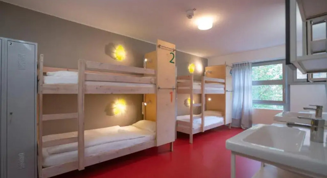 (camerata femminile) letto in camerata BIG MAMA Berlin