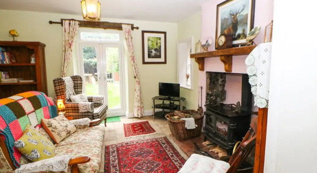 5 Station Cottages, Varaa Lomakoti Mökit kohteessa Merseyside, Mökki