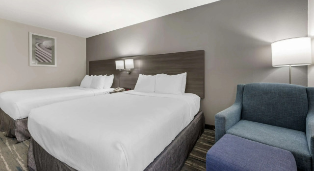 Четырёхместный номер Standard Best Western Heartland Inn