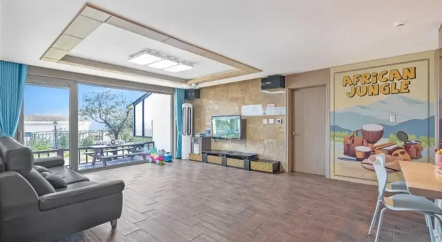 Daebudo Sunshine Kids Pool Villa, Забронировать Вилла Отели Хвасон с парковкой, Парковка