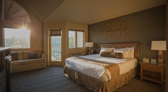 Двухместный номер Deluxe с балконом Meadow Lake Resort & Condos