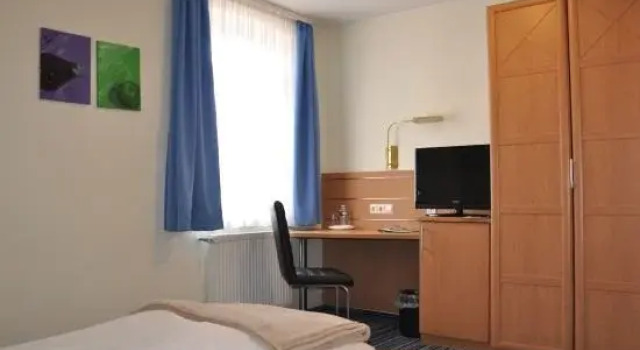 Ludwigs, Prenota Hotel Edenkoben 