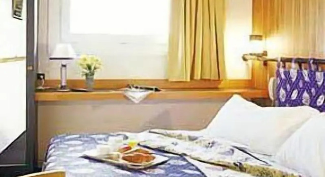 Номер Standard Hôtel Stars Rouen