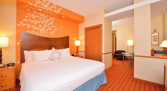 Двухместный люкс Fairfield Inn & Suites White Marsh