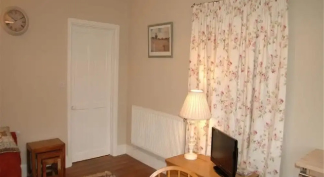 A Delightful Little Cottage With Large Garden And Views To The Black Mountains, Забронировать Дом для отпуска Виллы Сноудония, Вилла