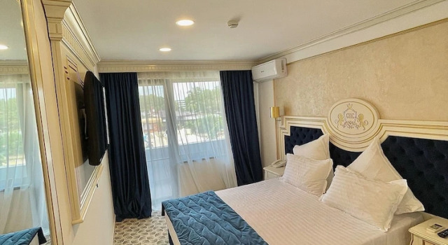 Двухместный номер Standard с балконом и с видом на сад Grand Hotel Caraiman