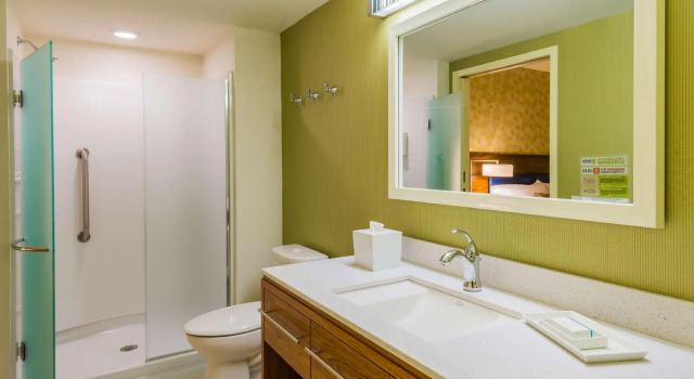 Двухместный люкс c 1 комнатой Home2 Suites by Hilton Buffalo Airport/ Galleria Mall