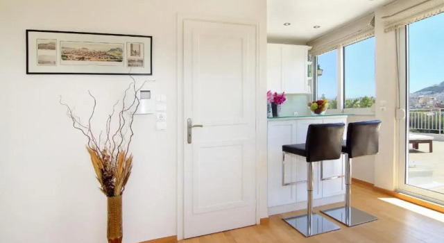 Апартаменты Stylish studio loft with Superb balcony