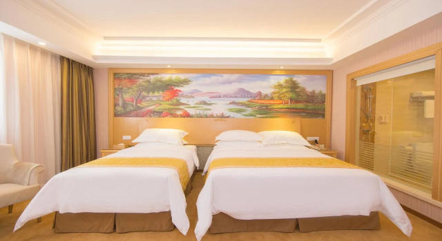 Vienna Hotel Guangzhou Panyu Changlong Jinjiang Avenue, Забронировать Отель Отели Guangzhou Area 3 звезды, 3*