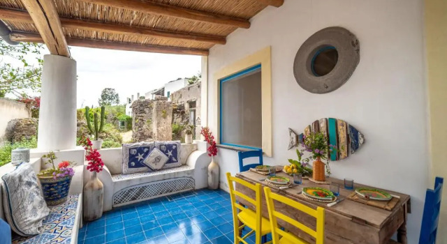 Апартаменты Lipari Holiday Apartment