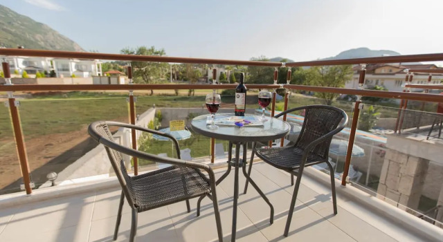 Вилла с балконом Smansvillas