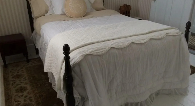Auberge Nathalie Ora Guesthouse, Book Hostel / Vandrerhjem Hostels i Nova Scotia, Hostel / Vandrerhjem