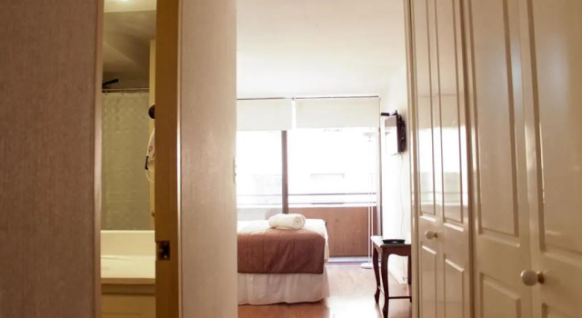 Студия с балконом Apartamentos Costanera Centre