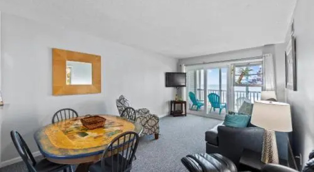 Palmetto Dunes 201 - 3 Br Condo