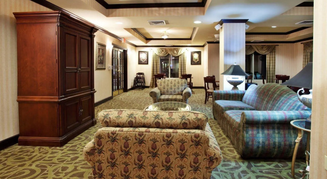 Holiday Inn Express Hotel & Suites West Monroe, Varaa Hotelli Monroe Louisiana
