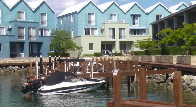 Апартаменты 9/20 Apollo Quay Apartment