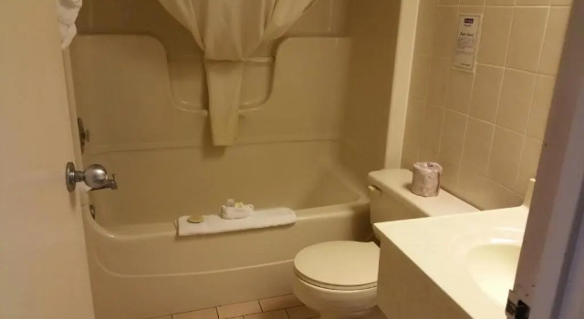 Четырёхместный номер Standard Travelodge Bonaventure